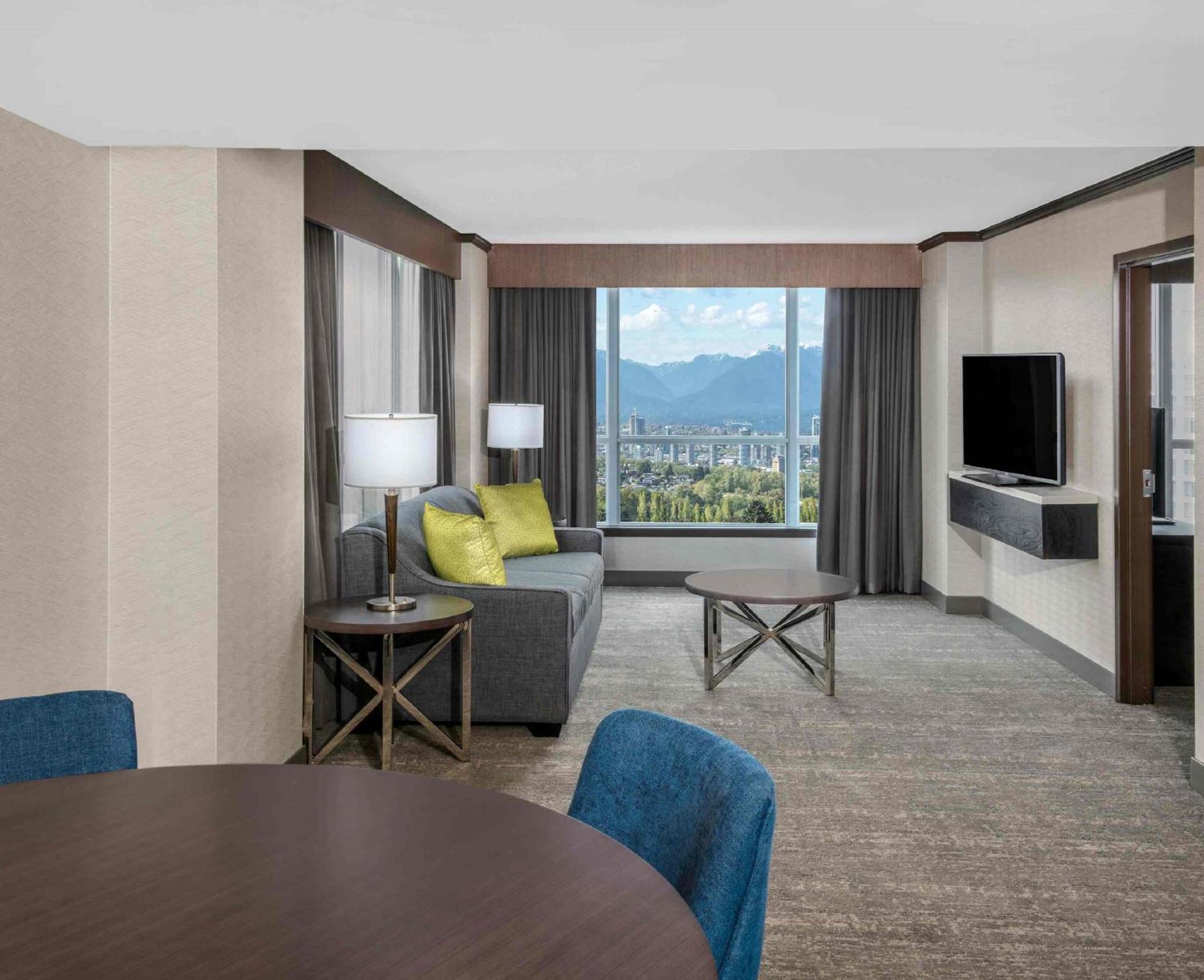 Hilton Vancouver Metrotown Burnaby Ngoại thất bức ảnh