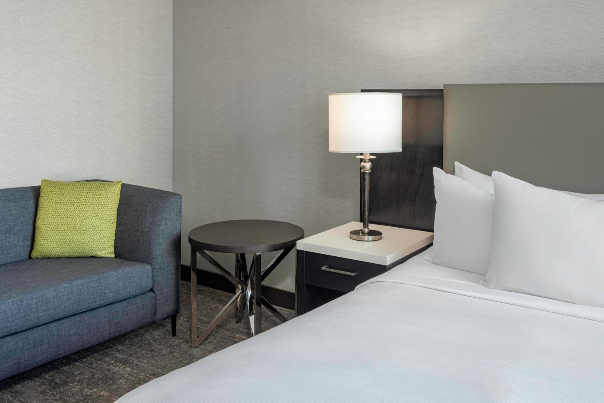 Hilton Vancouver Metrotown Burnaby Ngoại thất bức ảnh