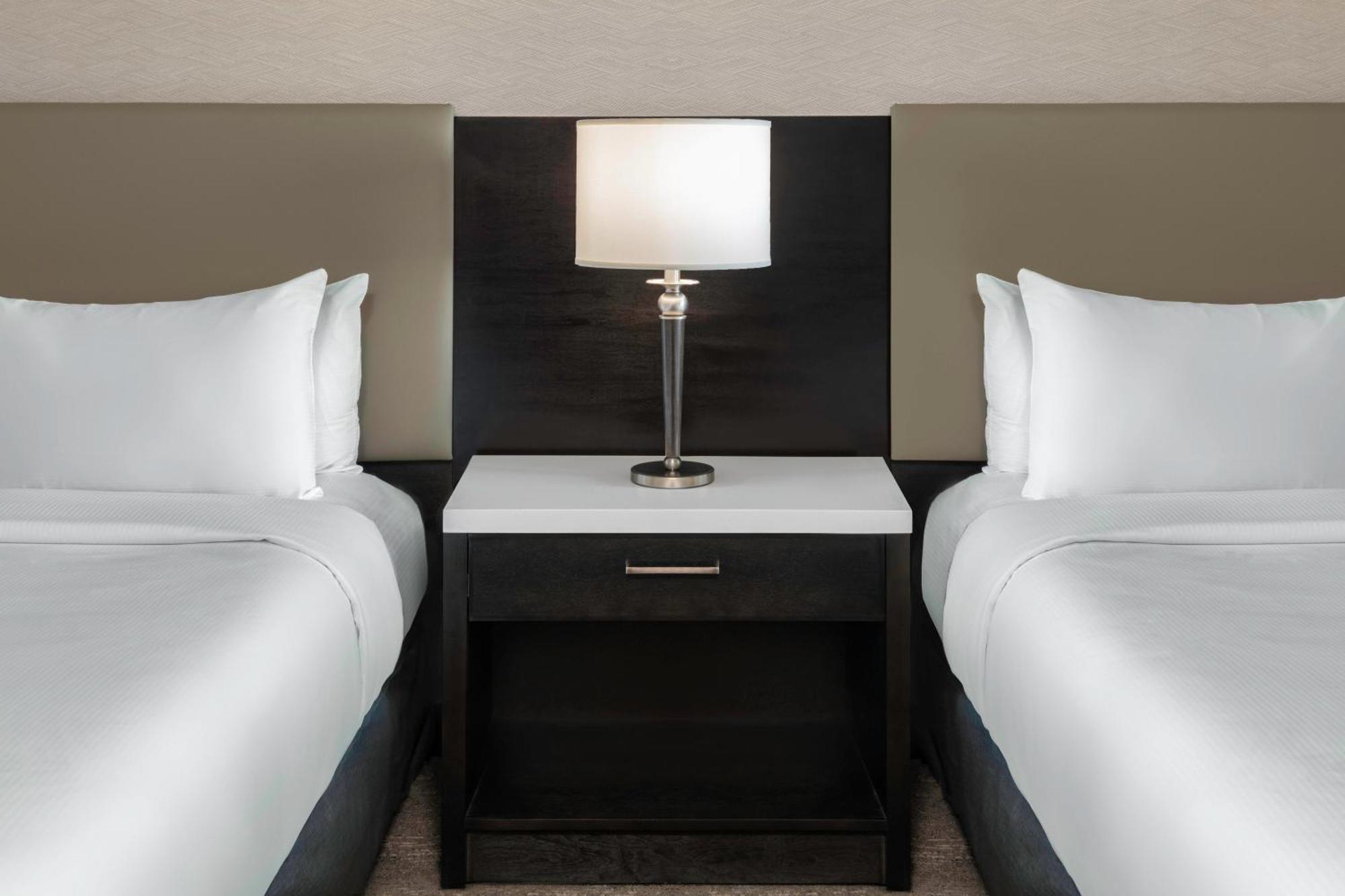 Hilton Vancouver Metrotown Burnaby Ngoại thất bức ảnh